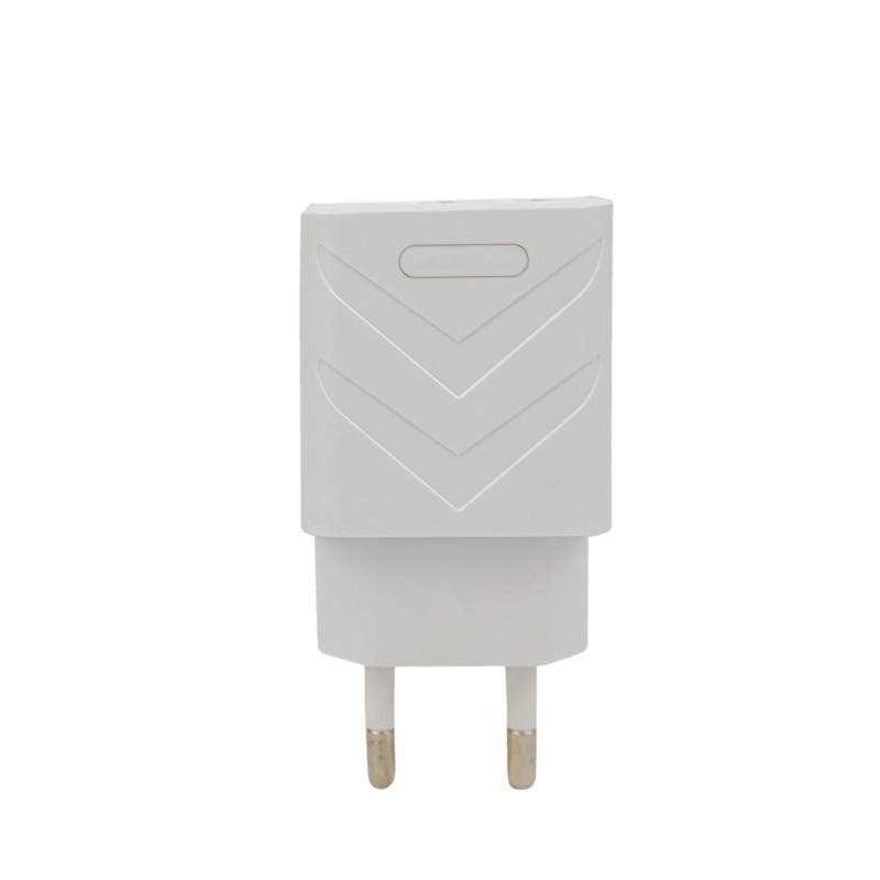 شارژر دیواری 5وات مدل C135 شارژر دیواری 5وات مدل C135