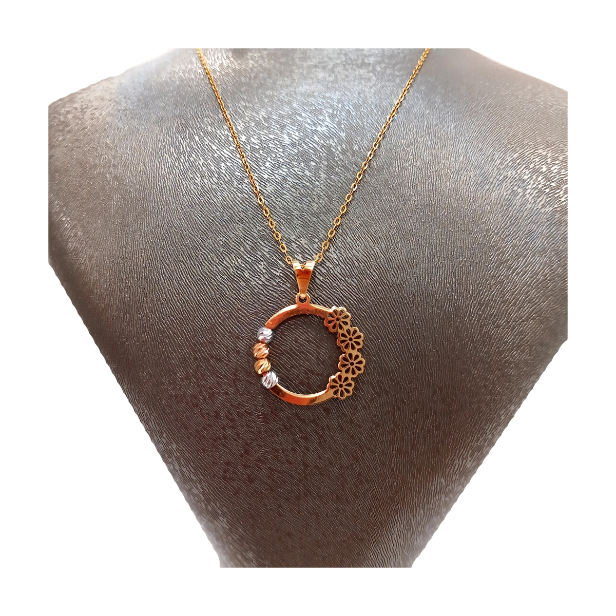 آویز طلا زنانه طرح گرد آلبرنادو کد nc107-0.69 آویز طلا زنانه طرح گرد آلبرنادو کد nc107-0.69