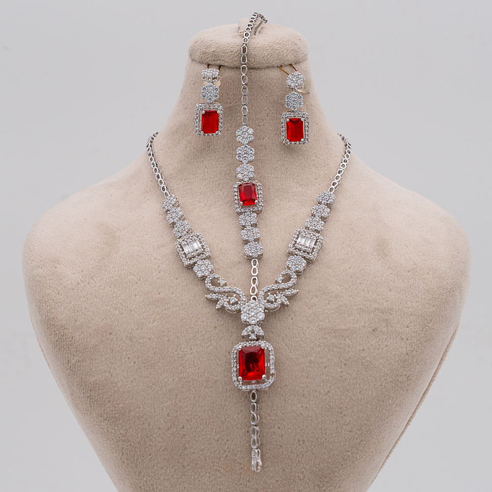 سرویس طلا 18 عیار گالری طلا عرفان زنانه مدل پیوژن کد3145 سرویس طلا 18 عیار گالری طلا عرفان زنانه مدل پیوژن کد3145