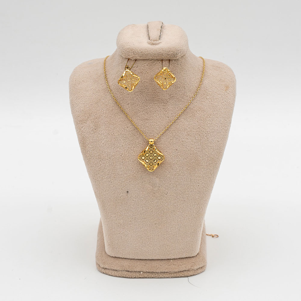 نیم ست طلا 18 عیار گالری طلا عرفان مدل ایشا کد 2452 نیم ست طلا 18 عیار گالری طلا عرفان مدل ایشا کد 2452