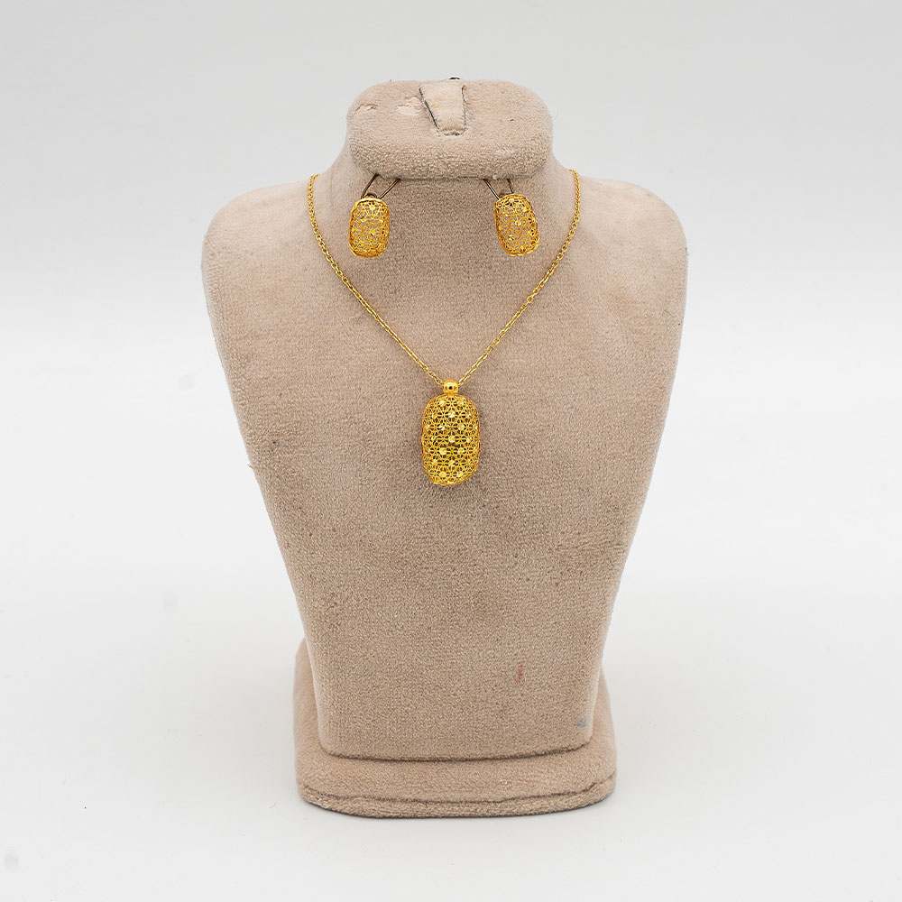 نیم ست طلا 18 عیار گالری طلا عرفان  مدل ایشا کد 2147 نیم ست طلا 18 عیار گالری طلا عرفان  مدل ایشا کد 2147