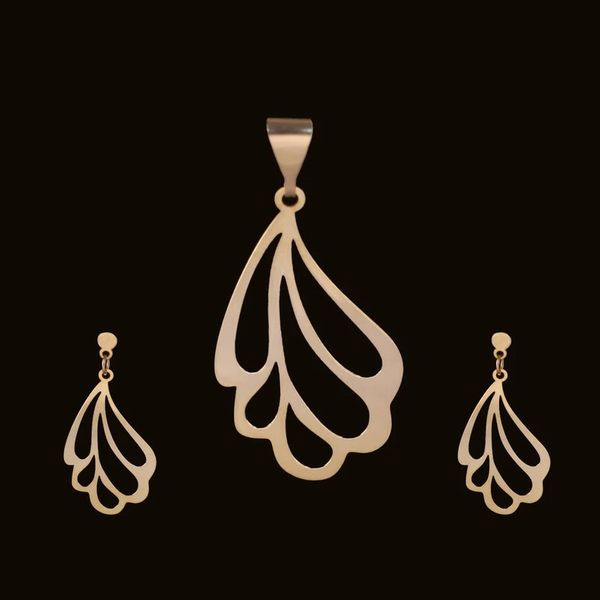 نیم ست طلا 18 عیار زنانه شمیم گلد گالری مدل 633 نیم ست طلا 18 عیار زنانه شمیم گلد گالری مدل 633