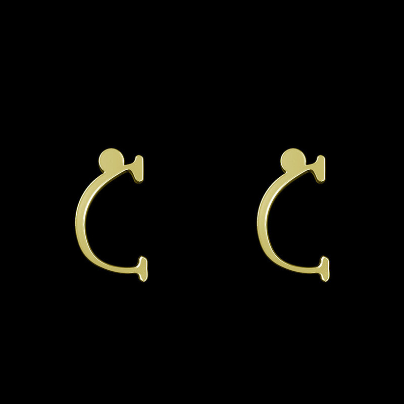 گوشواره طلا 18 عیار زنانه مدوپد مدل حرف C کد GA1-16967 گوشواره طلا 18 عیار زنانه مدوپد مدل حرف C کد GA1-16967