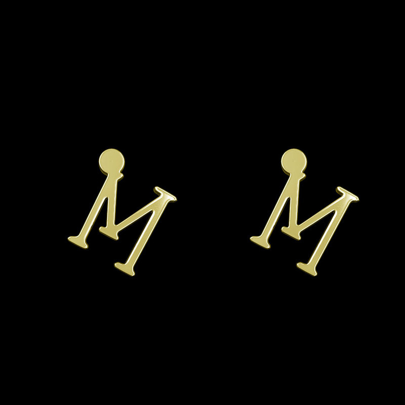 گوشواره طلا 18 عیار زنانه مدوپد مدل حرف M کد GA1-16977