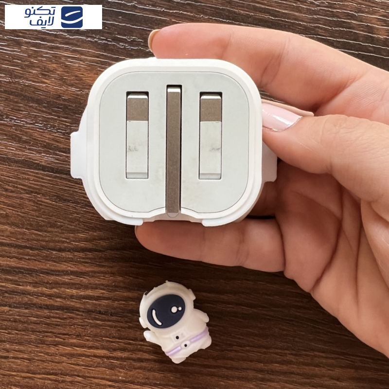 محافظ کابل و شارژر مدل فانتزی Astronaut مجموعه ۴ عددی مناسب برای شارژر 20W اپل