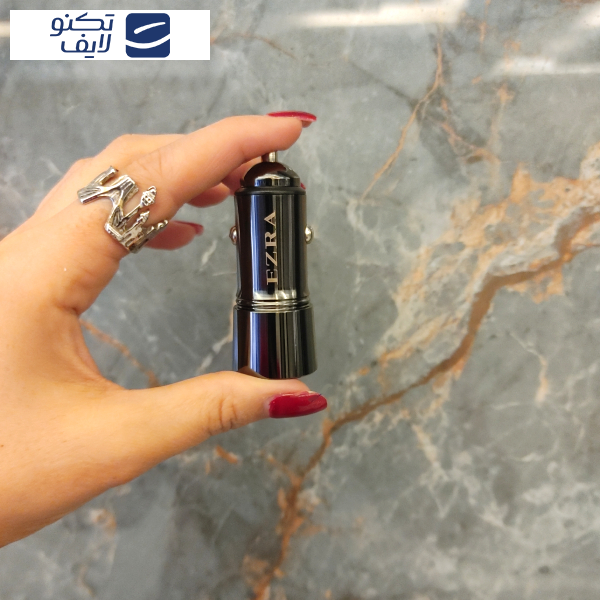 شارژر فندکی 20 وات آزرا  مدل CR57 شارژر فندکی 20 وات آزرا  مدل CR57