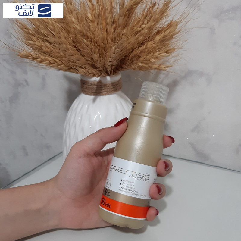 اکسیدان نیو پرستیژ کالر مدل 30 VOL نه درصدی حجم 150 میلی لیتر اکسیدان نیو پرستیژ کالر مدل 30 VOL نه درصدی حجم 150 میلی لیتر