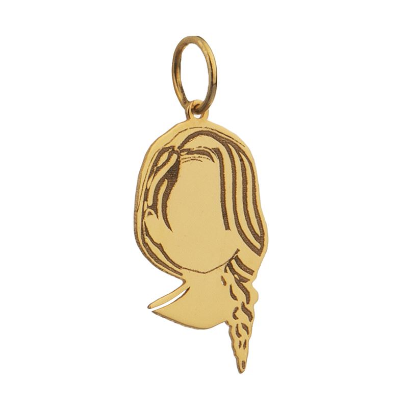 پلاک طلا طرح 18عیار دختر با مو های بسته پلاک طلا طرح 18عیار دختر با مو های بسته