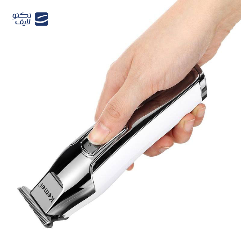 ماشین اصلاح موی صورت کیمی مدل KM-5027،  استفاده به صورت خشک و مرطوب، تکنولوژی اصلاح به صورت برش مستقیم، اندازه اصلاح 0.1 تا 3 میلیمتر، مدت زمان شارژ 120 دقیقه و مدت زمان استفاده پس از شارژ 240 دقیقه ماشین اصلاح موی صورت کیمی مدل KM-5027،  استفاده به صورت خشک و مرطوب، تکنولوژی اصلاح به صورت برش مستقیم، اندازه اصلاح 0.1 تا 3 میلیمتر، مدت زمان شارژ 120 دقیقه و مدت زمان استفاده پس از شارژ 240 دقیقه