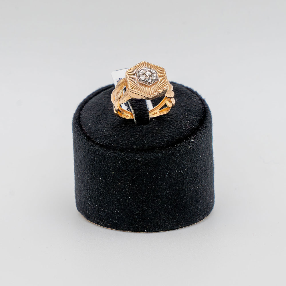 انگشتر طلا 18 عیار گالری طلا عرفان زنانه مدل کارتیه سگک دار کد 4362 انگشتر طلا 18 عیار گالری طلا عرفان زنانه مدل کارتیه سگک دار کد 4362