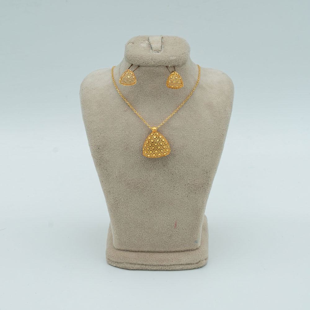 نیم ست طلا 18 عیار گالری طلا عرفان  مدل ایشا کد 2283 نیم ست طلا 18 عیار گالری طلا عرفان  مدل ایشا کد 2283