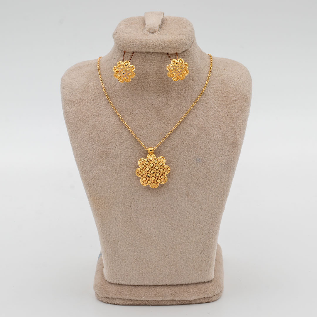 نیم ست طلا 18 عیار گالری طلا عرفان  مدل ایشا کد 2129 نیم ست طلا 18 عیار گالری طلا عرفان  مدل ایشا کد 2129