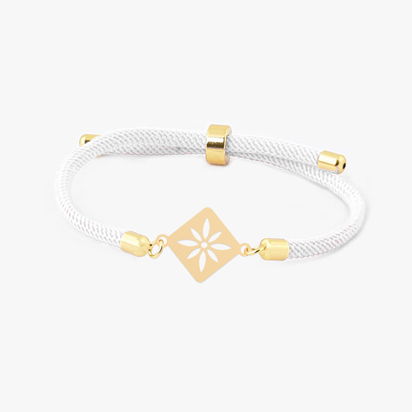 دستبند طلا 18 عیار زنانه شمیم گلد گالری مدل آسانسوری پلاک دار طرح گلبرگ رنگ سفید دستبند طلا 18 عیار زنانه شمیم گلد گالری مدل آسانسوری پلاک دار طرح گلبرگ رنگ سفید