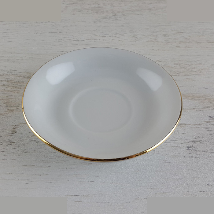 نعلبکی مقصود مدل خط طلا بسته 6 عددی