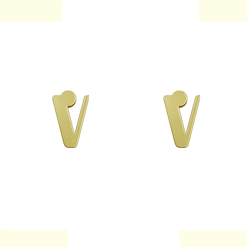 گوشواره طلا 18 عیار زنانه مدوپد مدل حرف V کد GA1-16908 گوشواره طلا 18 عیار زنانه مدوپد مدل حرف V کد GA1-16908