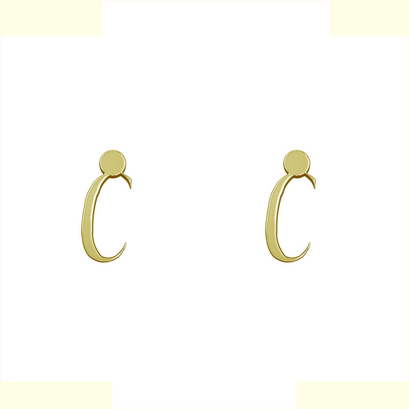 گوشواره طلا 18 عیار زنانه مدوپد مدل حرف C کد GA1-17045 گوشواره طلا 18 عیار زنانه مدوپد مدل حرف C کد GA1-17045