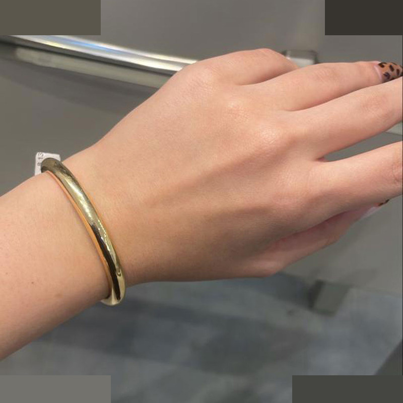 بنگل طلا 18 عیار زنانه ماوی گالری مدل آینه ای دامله