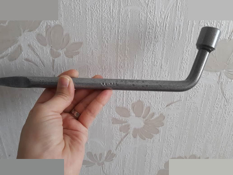 آچار چرخ مدد 98 مدل AM 5964 M سایز 14 اینچ آچار چرخ مدد 98 مدل AM 5964 M سایز 14 اینچ