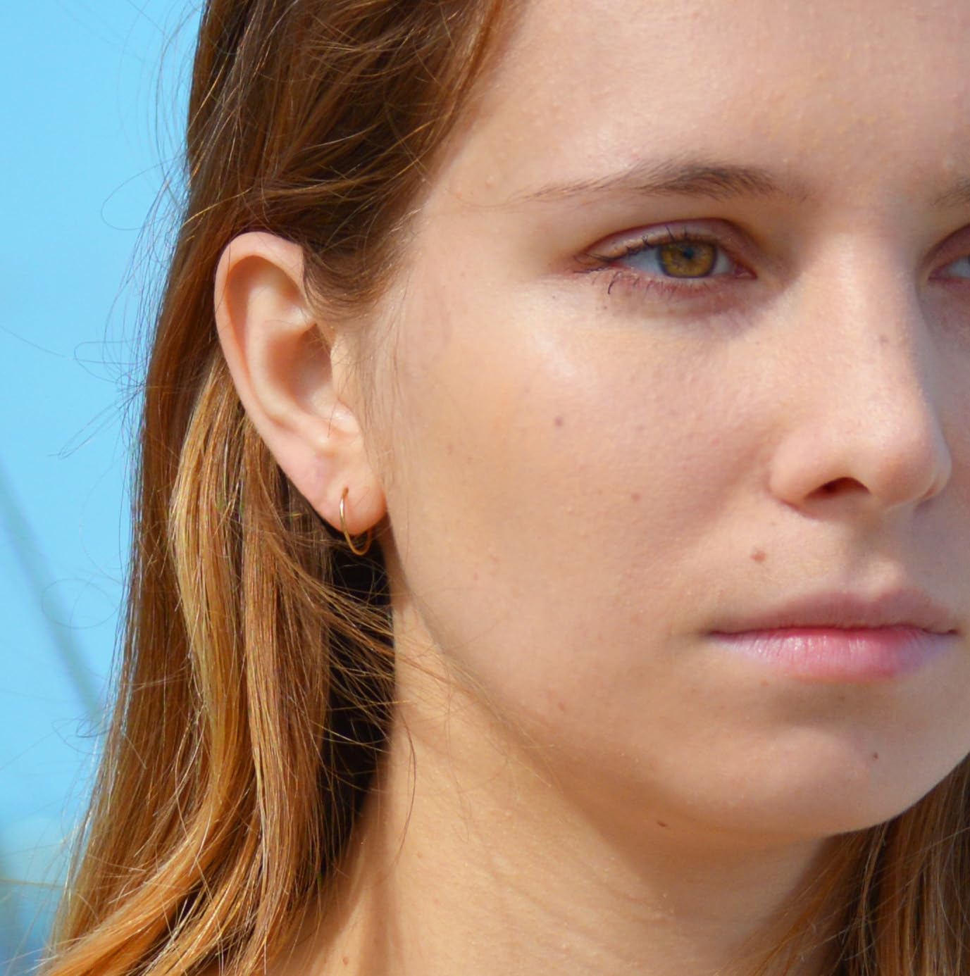 گوشواره حلقه ای کوچک قطر 1.3 سانت طلا 18 عیار گوشواره حلقه ای کوچک قطر 1.3 سانت طلا 18 عیار