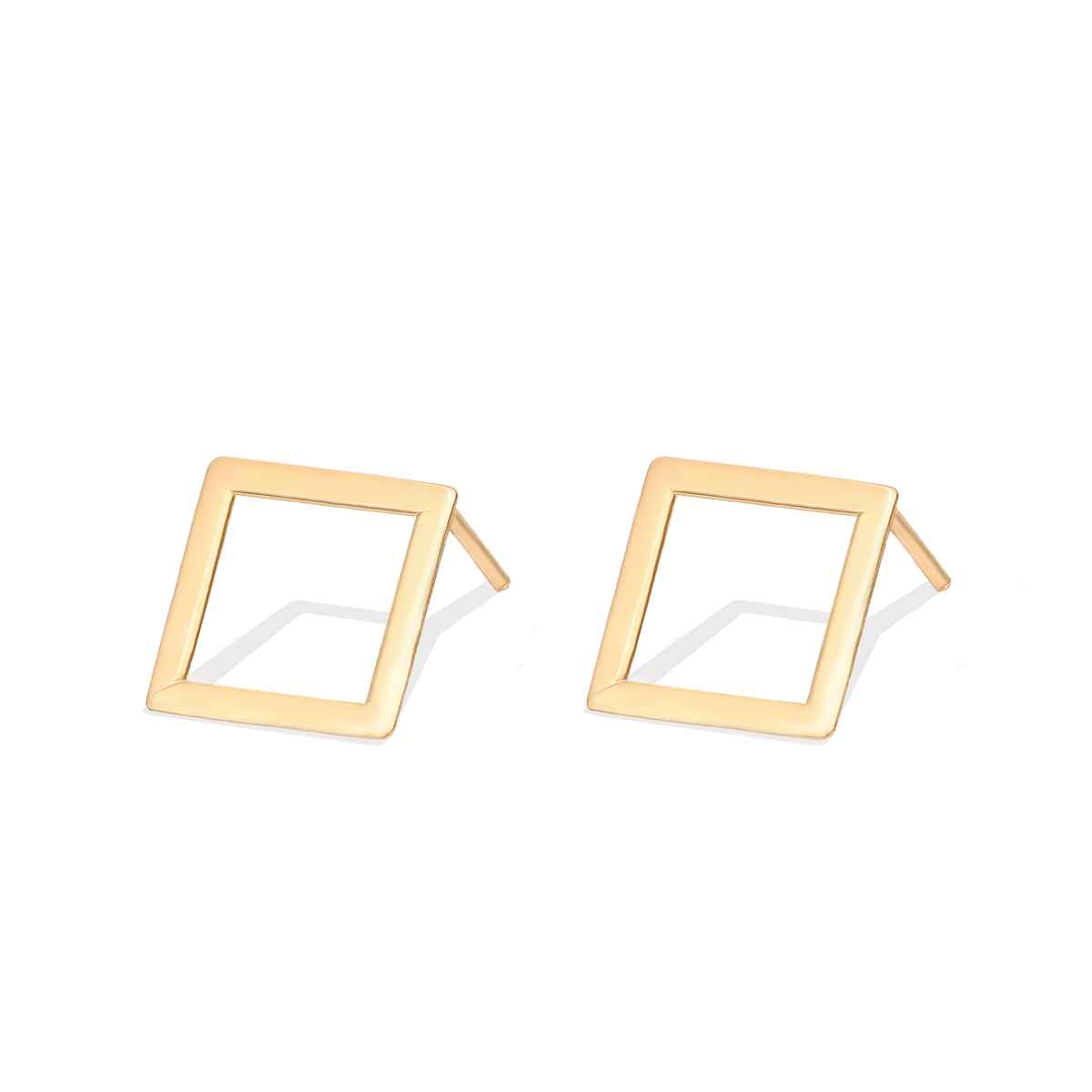 گوشواره طلا 18 عیار زنانه قو طلایی طرح مربع خالی گوشواره طلا 18 عیار طرح مربع خالی