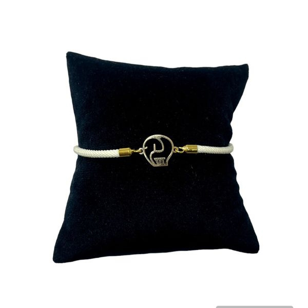 دستبند طلا 18 عیار دخترانه شمیم گلد گالری مدل V600 دستبند طلا 18 عیار دخترانه شمیم گلد گالری مدل V600