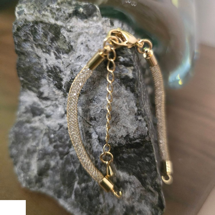 دستبند طلا 18 عیار زنانه شمیم گلد گالری مدل بینهایت و حرف S کد D56-9 دستبند طلا 18 عیار زنانه شمیم گلد گالری مدل بینهایت و حرف S کد D56-9