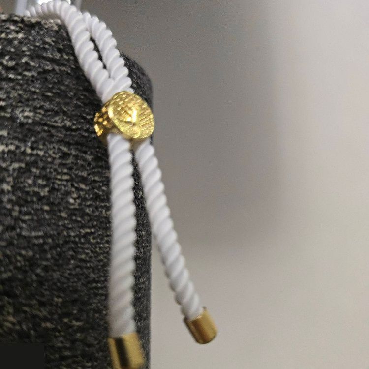 دستبند طلا 18 عیار زنانه شمیم گلد گالری طرح پنجه گربه کد H818 دستبند طلا 18 عیار زنانه شمیم گلد گالری طرح پنجه گربه کد H818