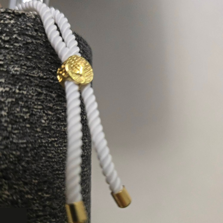 دستبند طلا 18 عیار زنانه شمیم گلد گالری طرح Love کد D29-18