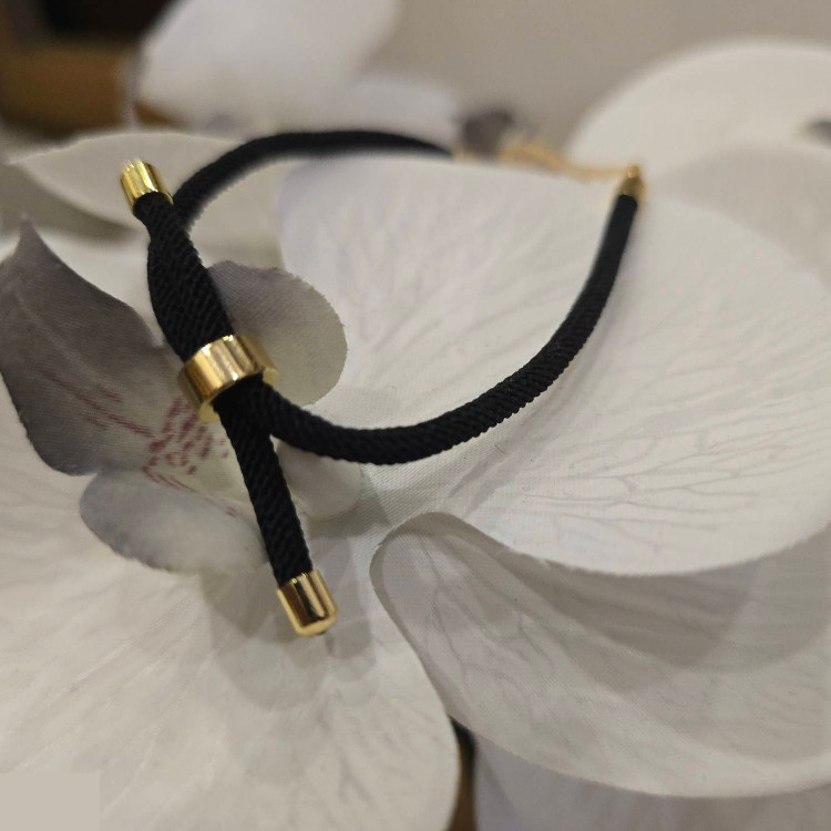 دستبند طلا 18 عیار زنانه شمیم گلد گالری طرح بینهایت و حرف S کد H32 دستبند طلا 18 عیار زنانه شمیم گلد گالری طرح بینهایت و حرف S کد H32