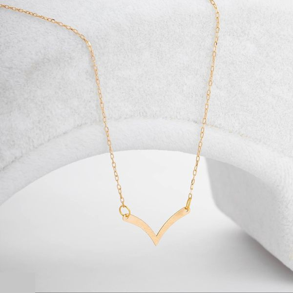 گردنبند طلا 18 عیار زنانه شمیم گلد گالری مدل هلال گردنبند طلا 18 عیار زنانه شمیم گلد گالری مدل هلال