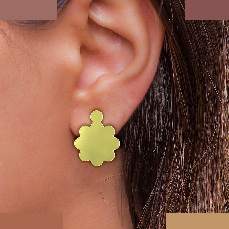 گوشواره طلا 18 عیار زنانه مدوپد مدل گل کد GA1-10773 گوشواره طلا 18 عیار زنانه مدوپد مدل گل کد GA1-10773