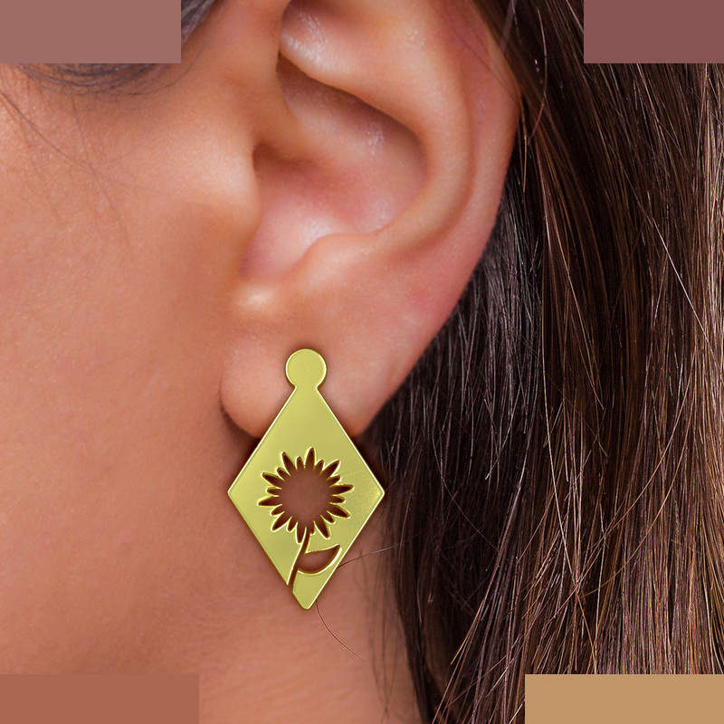 گوشواره طلا 18 عیار زنانه مدوپد مدل گل کد GA1-11775 گوشواره طلا 18 عیار زنانه مدوپد مدل گل کد GA1-11775