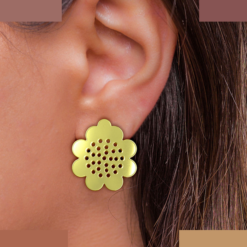 گوشواره طلا 18 عیار زنانه مدوپد مدل گل کد GA1-11840 گوشواره طلا 18 عیار زنانه مدوپد مدل گل کد GA1-11840