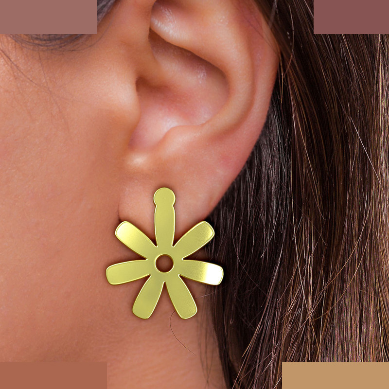 گوشواره طلا 18 عیار زنانه مدوپد مدل گل کد GA1-12552 گوشواره طلا 18 عیار زنانه مدوپد مدل گل کد GA1-12552