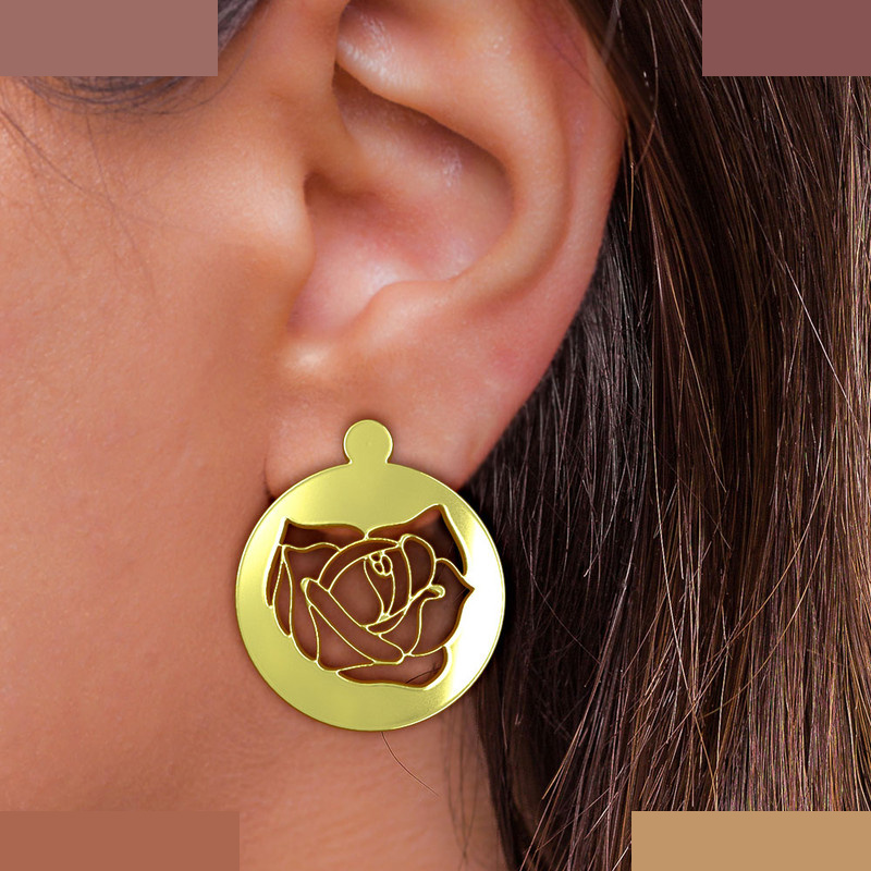 گوشواره طلا 18 عیار زنانه مدوپد مدل گل کد GA1-13067 گوشواره طلا 18 عیار زنانه مدوپد مدل گل کد GA1-13067