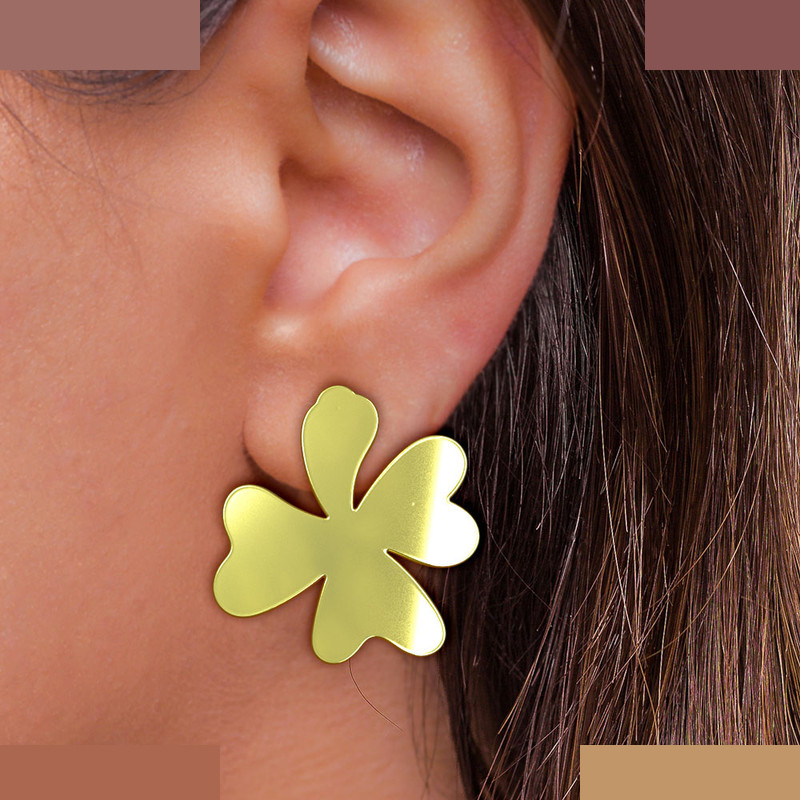 گوشواره طلا 18 عیار زنانه مدوپد مدل گل کد GA1-14966 گوشواره طلا 18 عیار زنانه مدوپد مدل گل کد GA1-14966