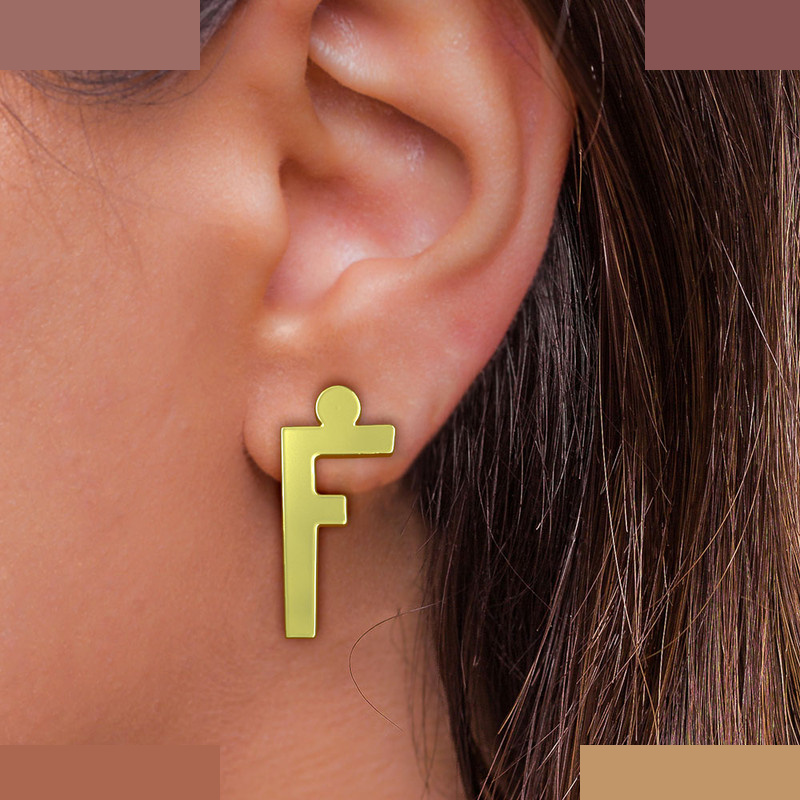 گوشواره طلا 18 عیار زنانه مدوپد مدل حرف F کد GA1-16738 گوشواره طلا 18 عیار زنانه مدوپد مدل حرف F کد GA1-16738