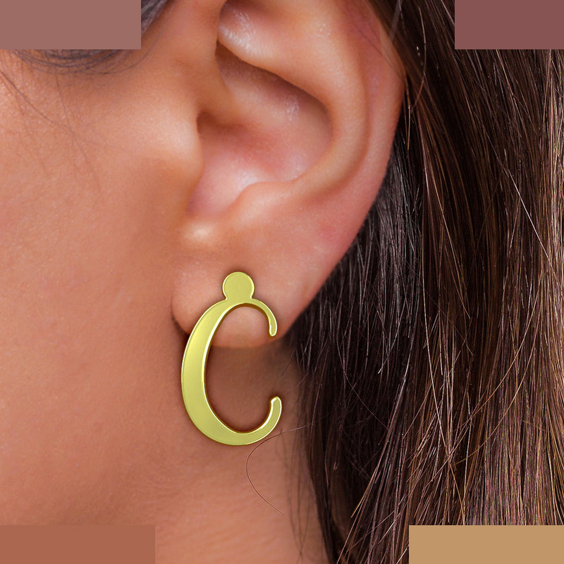 گوشواره طلا 18 عیار زنانه مدوپد مدل حرف C کد GA1-16783 گوشواره طلا 18 عیار زنانه مدوپد مدل حرف C کد GA1-16783