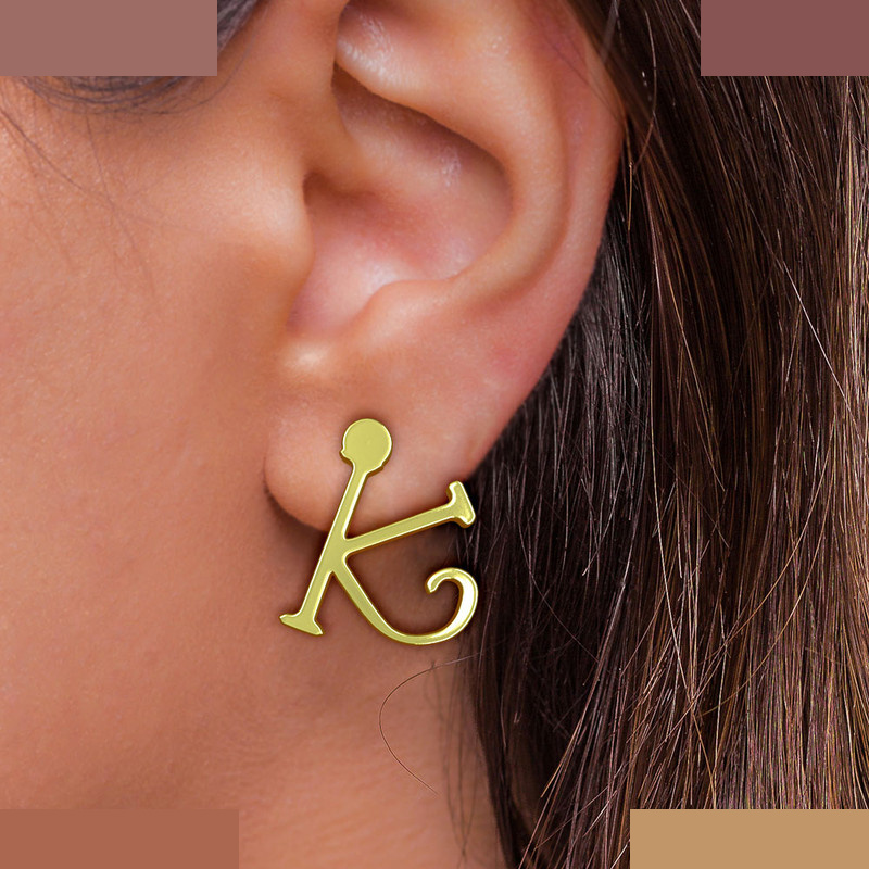 گوشواره طلا 18 عیار زنانه مدوپد مدل حرف K کد GA1-16975