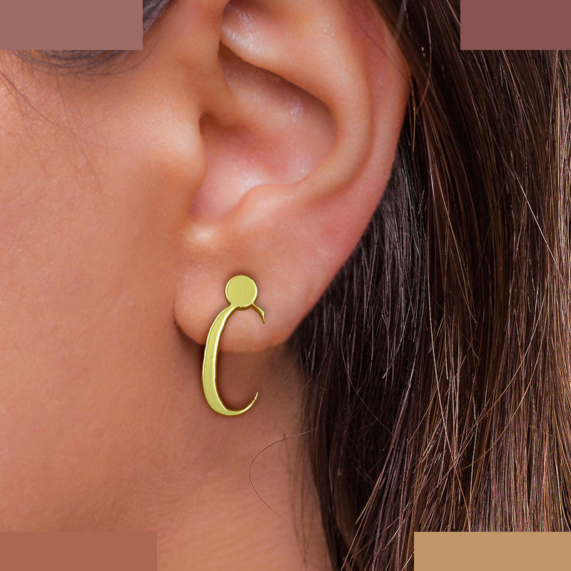 گوشواره طلا 18 عیار زنانه مدوپد مدل حرف C کد GA1-17045 گوشواره طلا 18 عیار زنانه مدوپد مدل حرف C کد GA1-17045