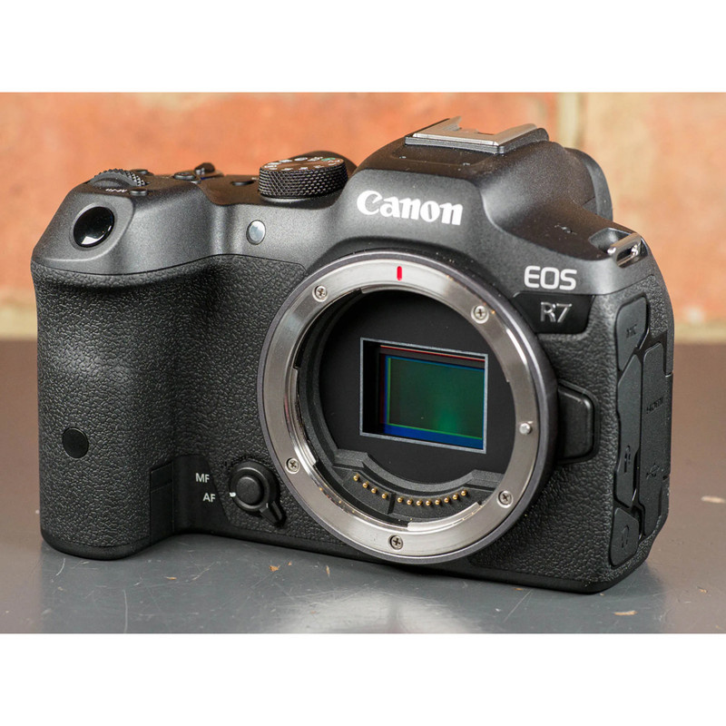 دوربین دیجیتال بدون آینه کانن مدل  EOS R7 Kit RF18-150mm IS STM