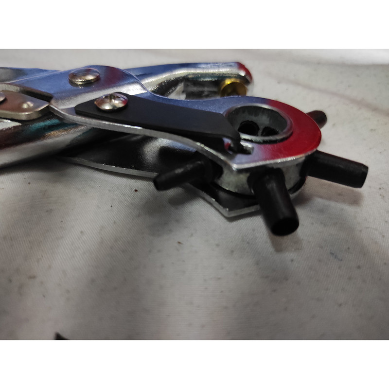 انبر پانچ چرم اپکس مدل SMT-APX1706-Leather punch plie-r2.5-5mm انبر پانچ چرم اپکس مدل SMT-APX1706-Leather punch plie-r2.5-5mm