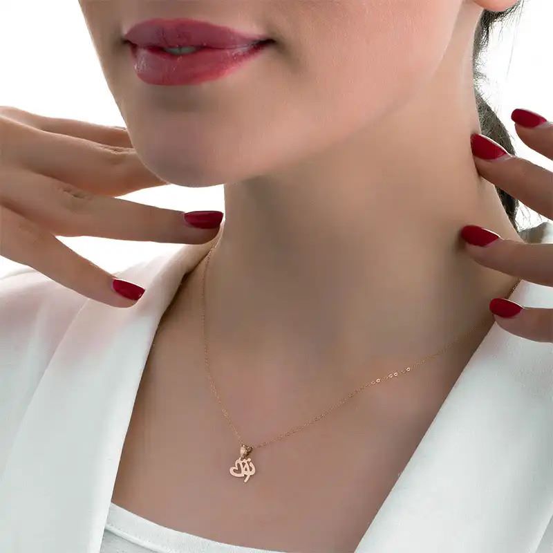 پلاک طلا 18عیار طرح تو و قلب پلاک طلا 18عیار طرح تو و قلب