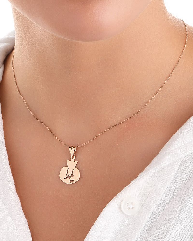 پلاک طلا 18عیار طرح انار و یلدا پلاک طلا 18عیار طرح انار و یلدا