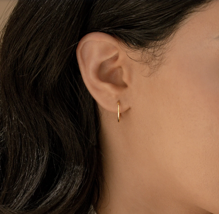 گوشواره حلقه ای کوچک قطر 1.3 سانت طلا 18 عیار گوشواره حلقه ای کوچک قطر 1.3 سانت طلا 18 عیار