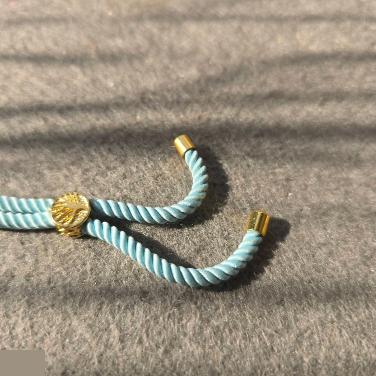 دستبند طلا 18 عیار زنانه شمیم گلد گالری مدل بینهایت و لاو کد D60-5 دستبند طلا 18 عیار زنانه شمیم گلد گالری مدل بینهایت و لاو کد D60-5