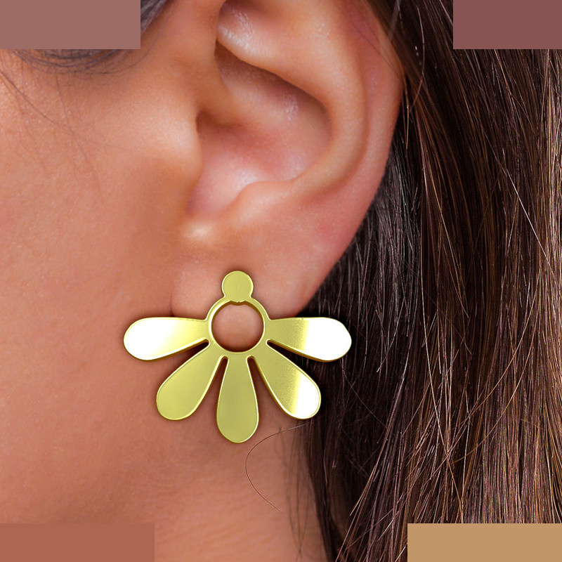 نیم ست طلا 18 عیار زنانه مدوپد مدل گل کد NA11084 نیم ست طلا 18 عیار زنانه مدوپد مدل گل کد NA11084