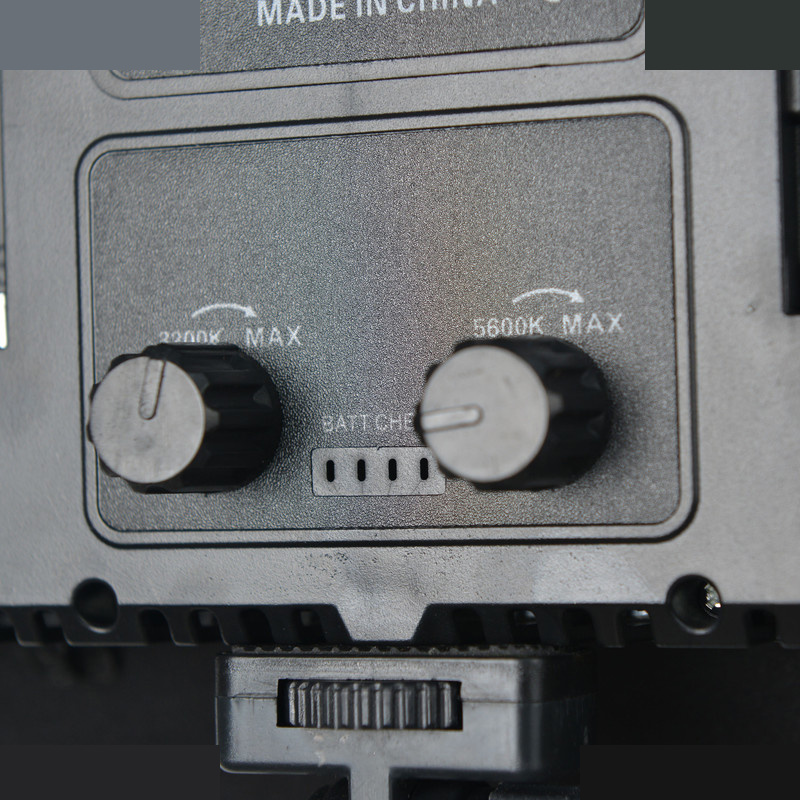 نور ثابت ال ای دی مدل Pro LED 600