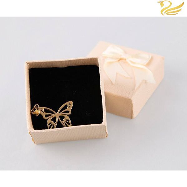 پلاک طلا 18عیار طرح پروانه آزاد پلاک طلا 18عیار طرح پروانه آزاد