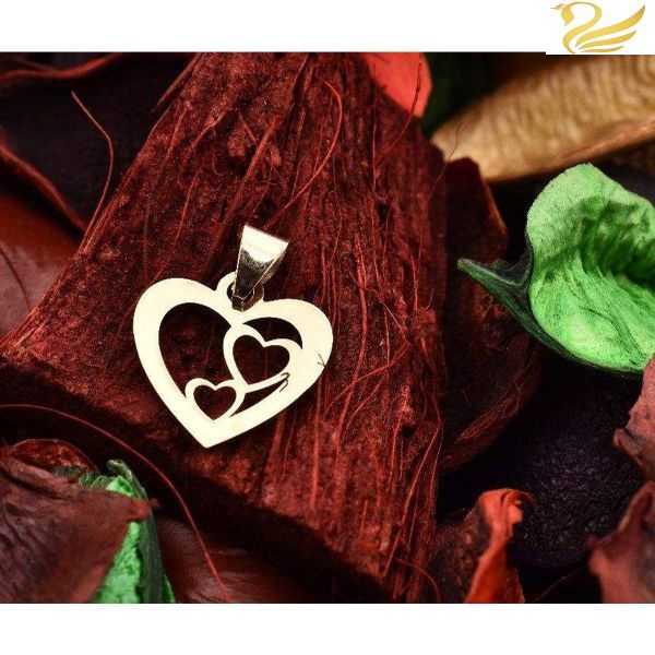 پلاک طلا 18عیار زنانه طرح قلب در قلب پلاک طلا 18عیار زنانه طرح قلب در قلب